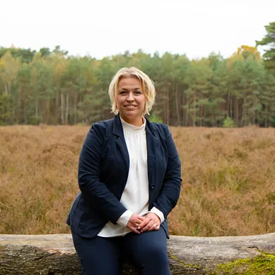 Portret van Suzanne Markerink, gecertificeerd uitvaartbegeleider
